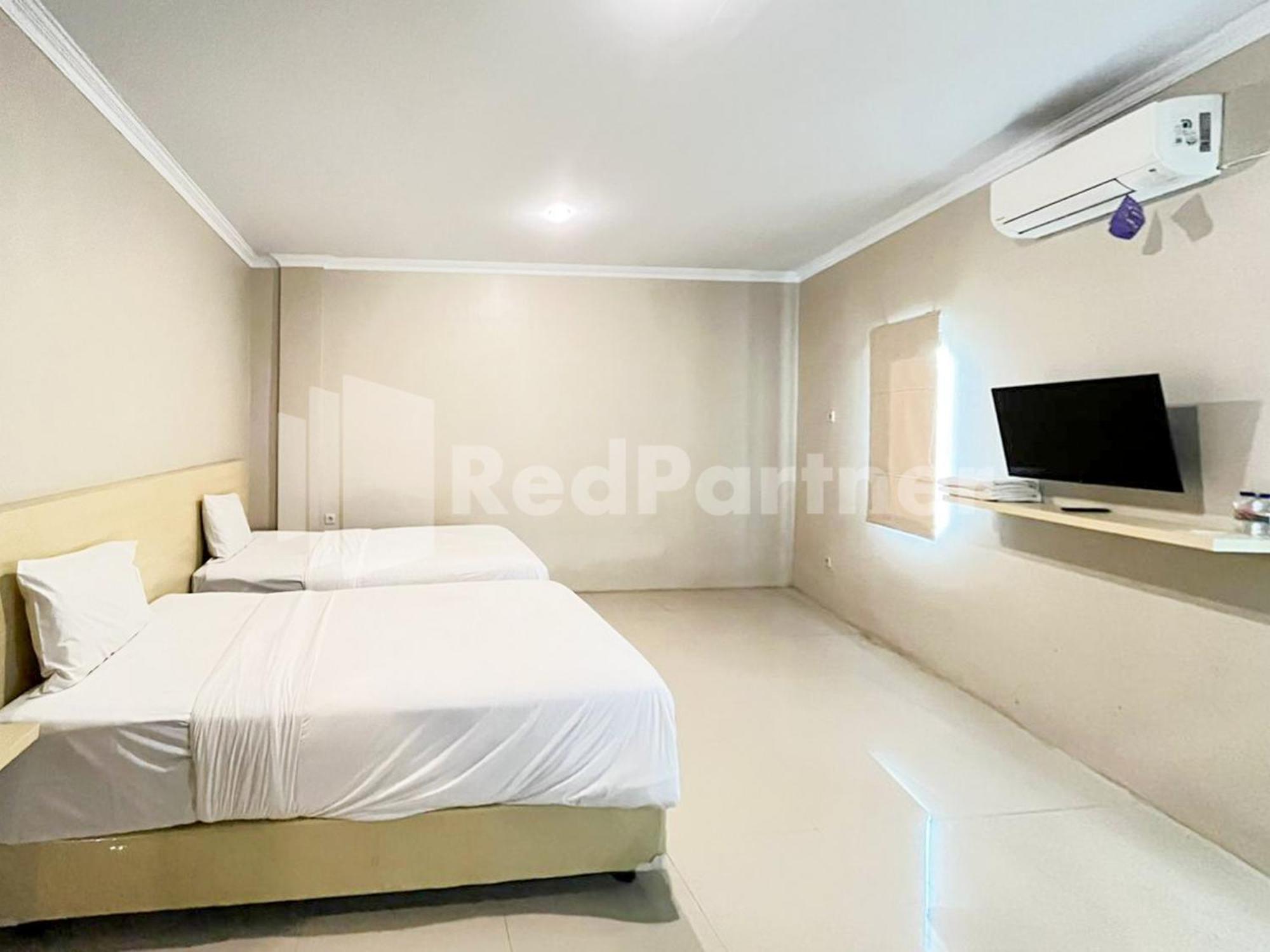 Hotel Andono Near Yia Mitra Reddoorz Temon 外观 照片